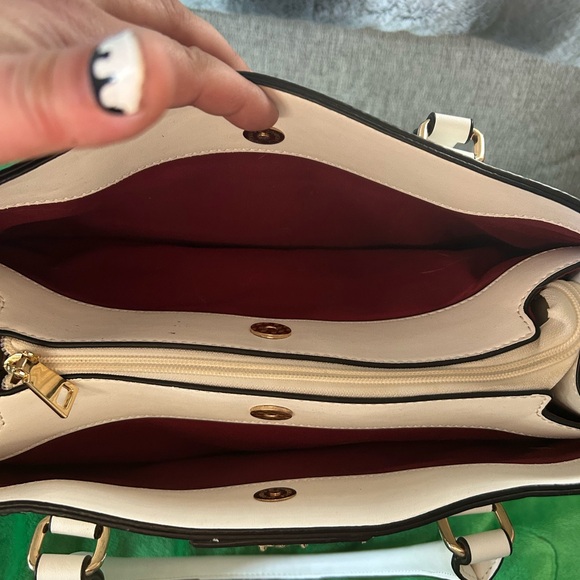 Queen Bee 🐝 Satchel NWOT - Picture 9 of 12